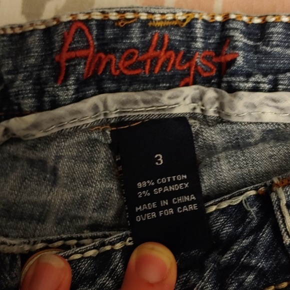 Amethyst size 3 capris OPEN TO TRADES - Picture 2 of 3